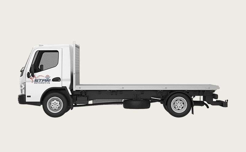 Flatbed tray truck